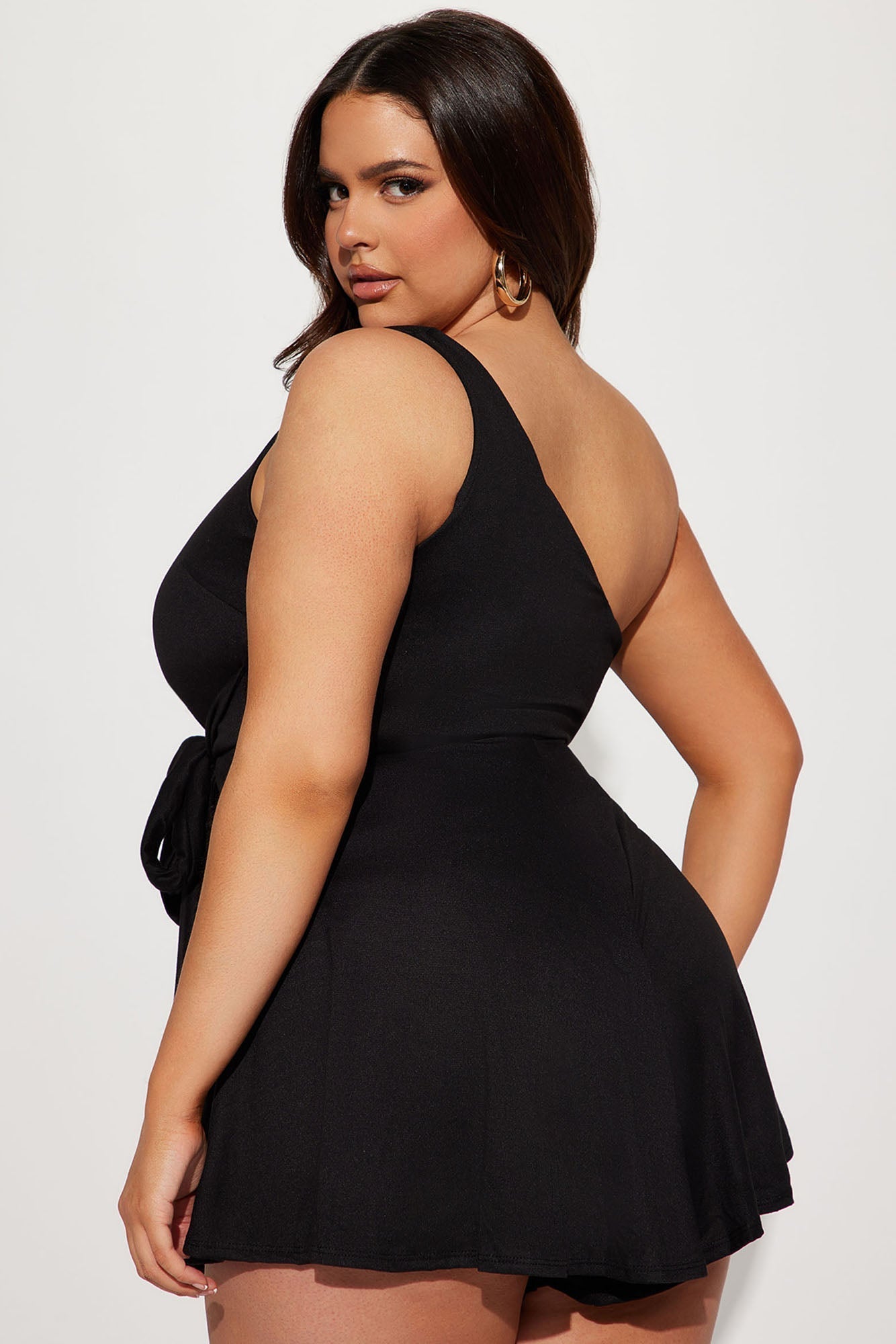 Nadine™ Kleid mit offener Schulter