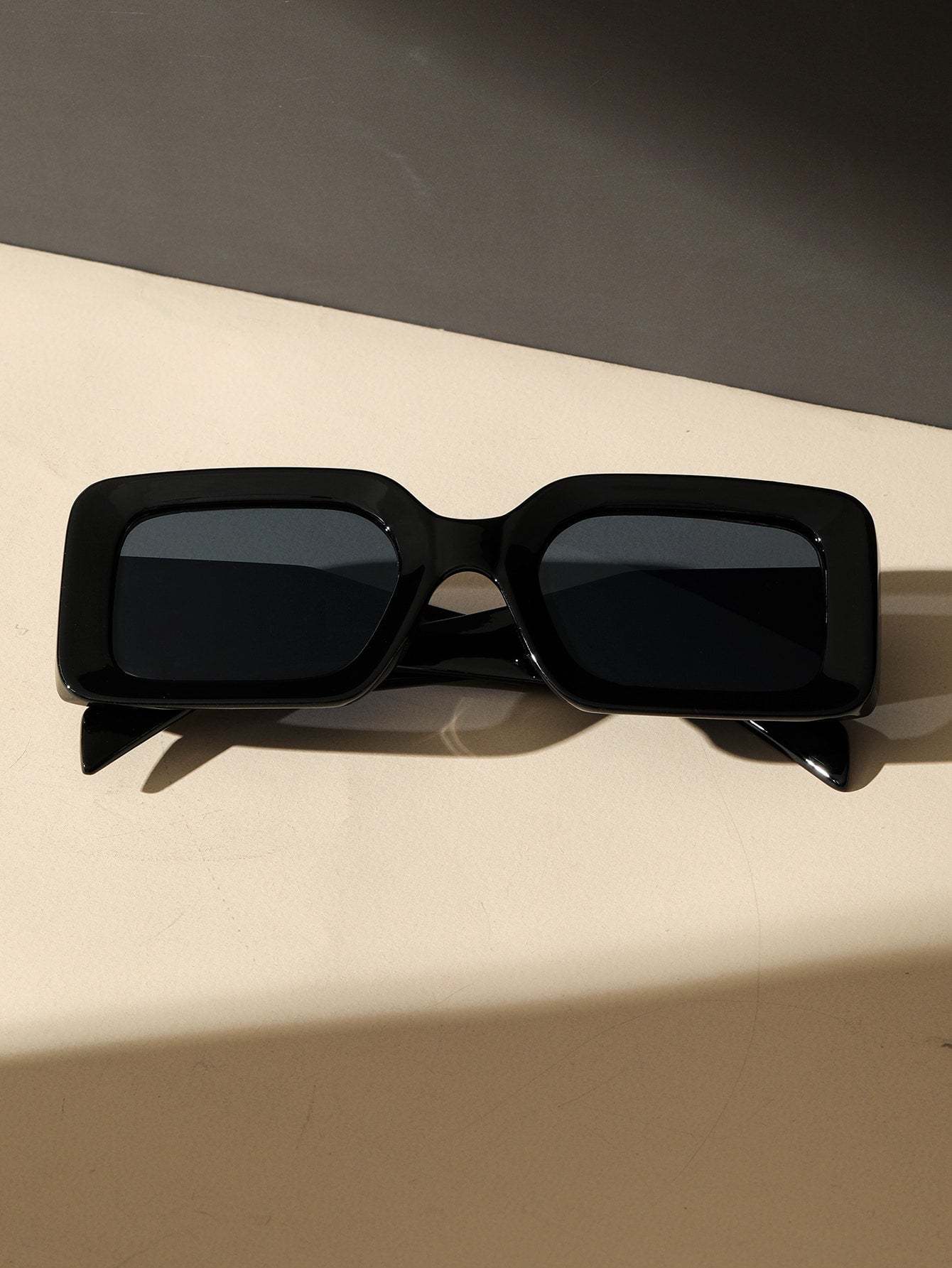 MetroFrame | Mode Brille mit quadratischem Rahmen