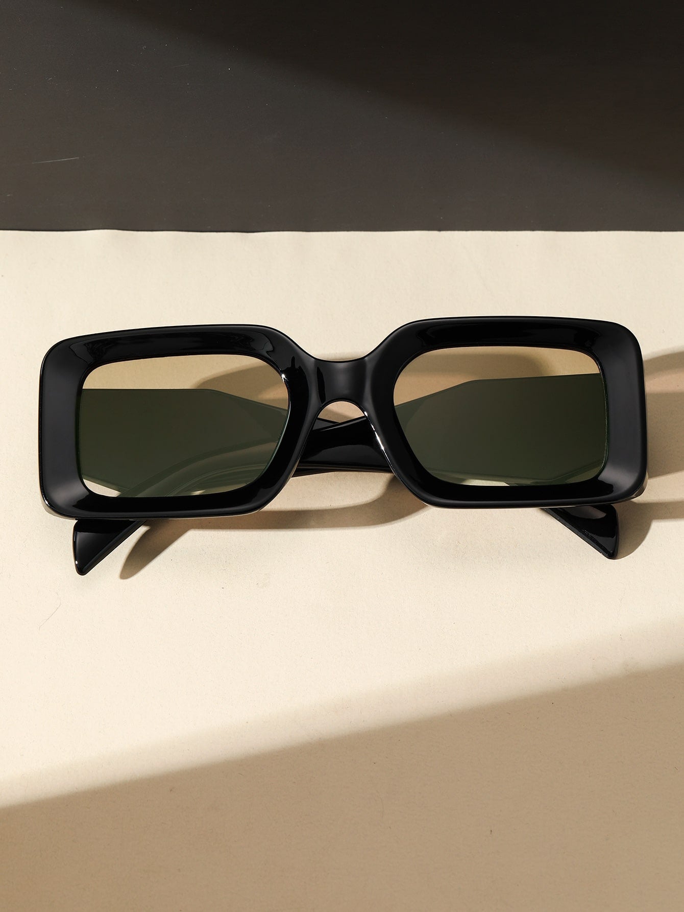 MetroFrame | Mode Brille mit quadratischem Rahmen