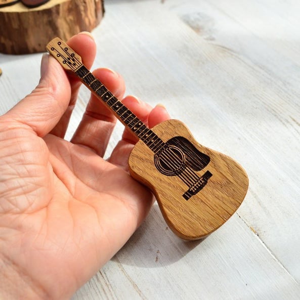 PickKeeper® Personalisierter Gitarrenpickhalter