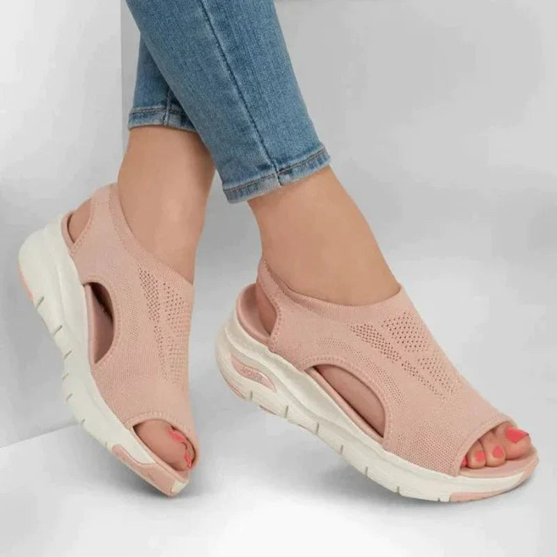 Eva™ orthopädische Damen-Sandale mit dämpfender Memory-Foam-Einlegesohle, Haltungsstabilisierender Fuß-Knie-Hüft-Ausrichtung, antibakterieller, rutschfester Laufsohle und leichtem Fly-Woven-Strick – für ganztägigen Komfort und schmerzfreies Gehen.