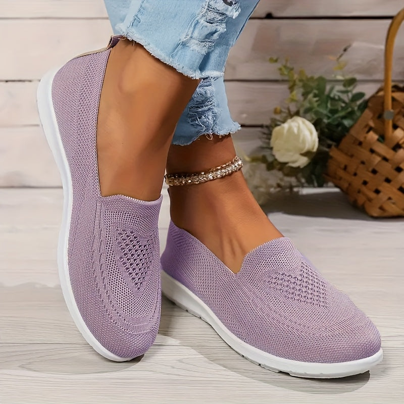 Damen-Slip-On-Sneaker in verschiedenen Farben aus atmungsaktivem Strickmaterial mit weißer Sohle – bequem und modisch für Alltag und Freizeit
