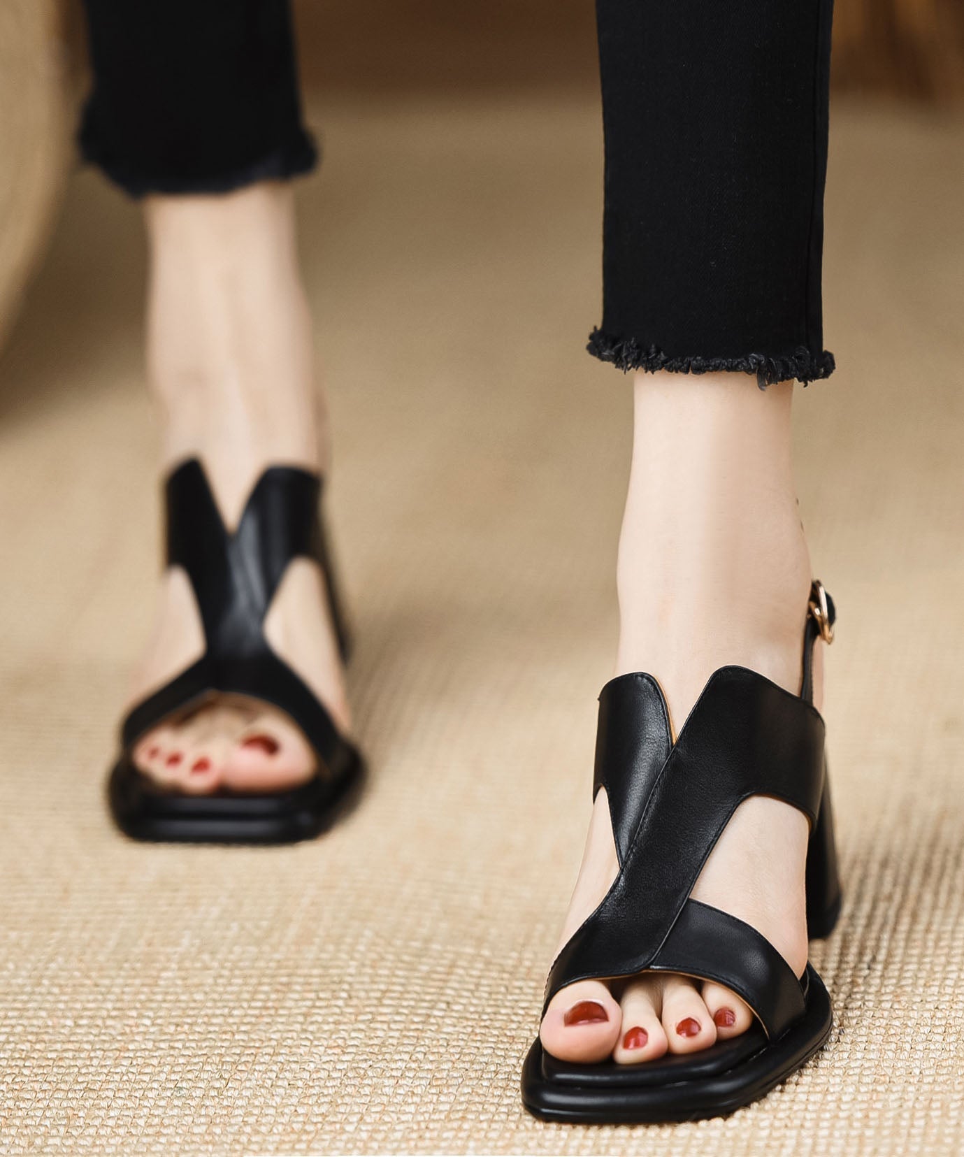 Straptique™ | Handgefertigte Spleißung Schnallenriemen klobige Sandalen Schwarz Kunstleder