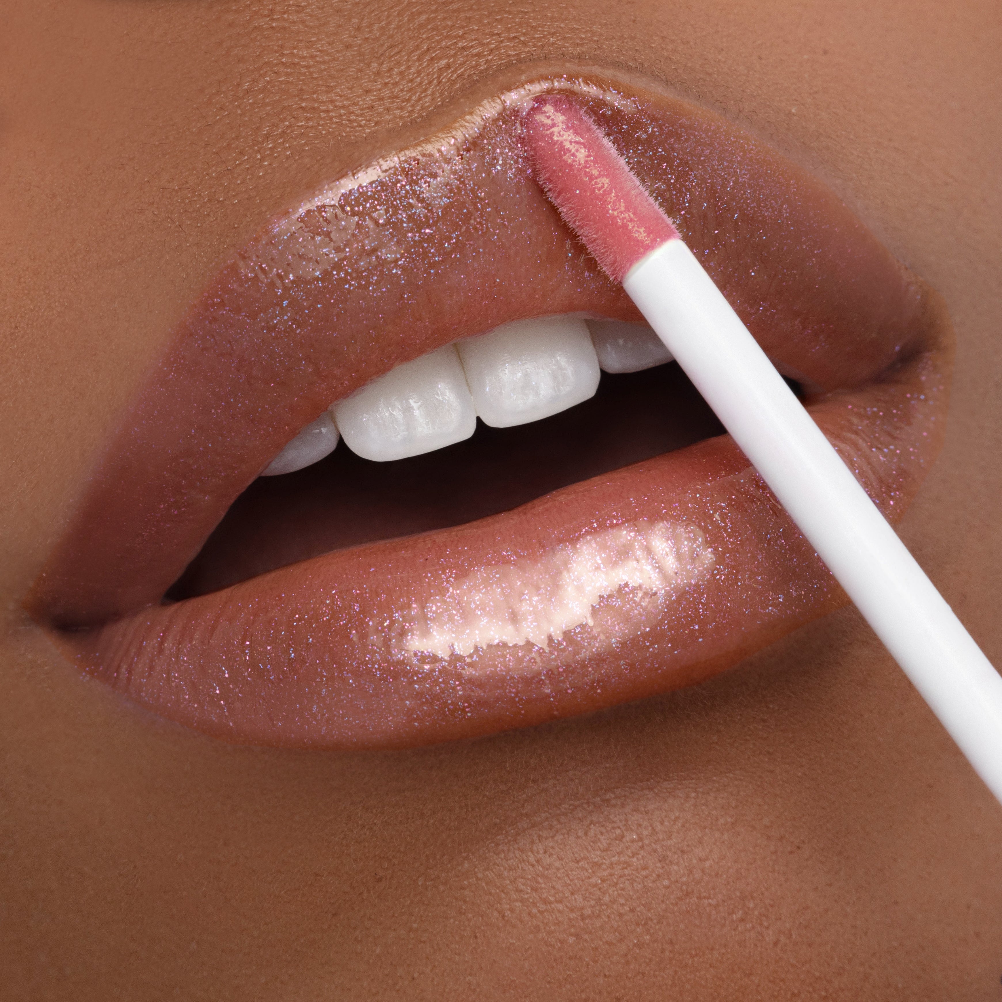 ChromaGloss | Schimmernder Lipgloss in goldener Rose