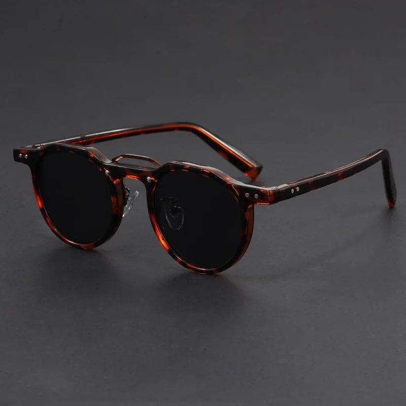 Runde Sonnenbrille mit transparentem Rahmen und braunen Gläsern, Retro Unisex Sonnenbrille mit Leopardenmuster Bügeln für Sommer und Freizeit