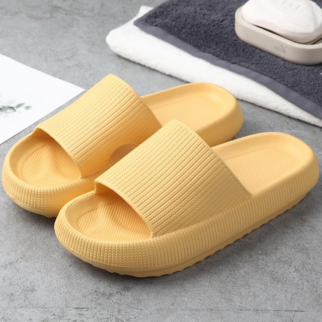 Bequeme Damen- und Herren-Badeslipper in Rosa, Gelb und Orange – rutschfeste Sommer-Hausschuhe aus leichtem EVA-Material
