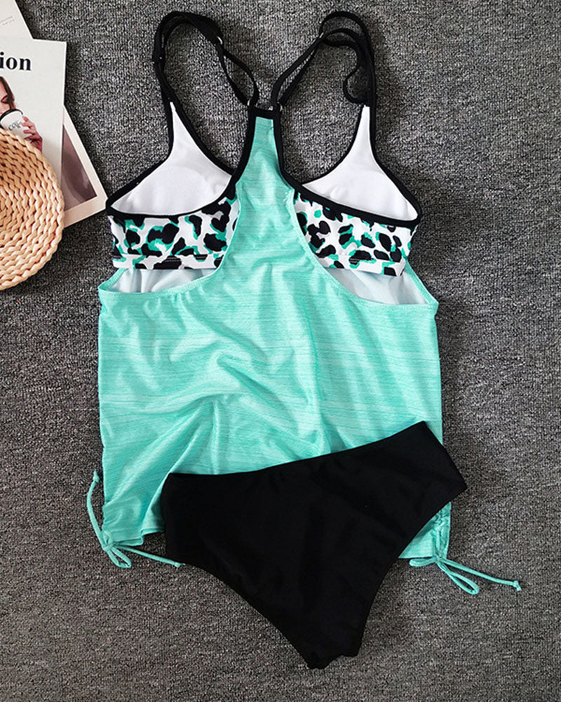 SurfGuard™ | Schmeichelhafter Panther-Tankini
