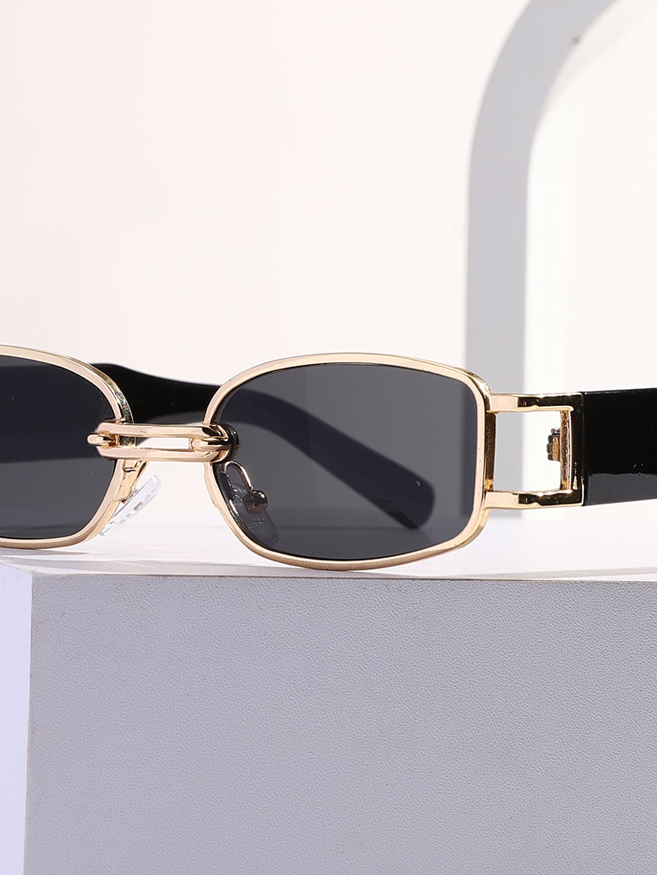 50% RABATT | BeachGlare | Mode Brille mit metallischem Rahmen