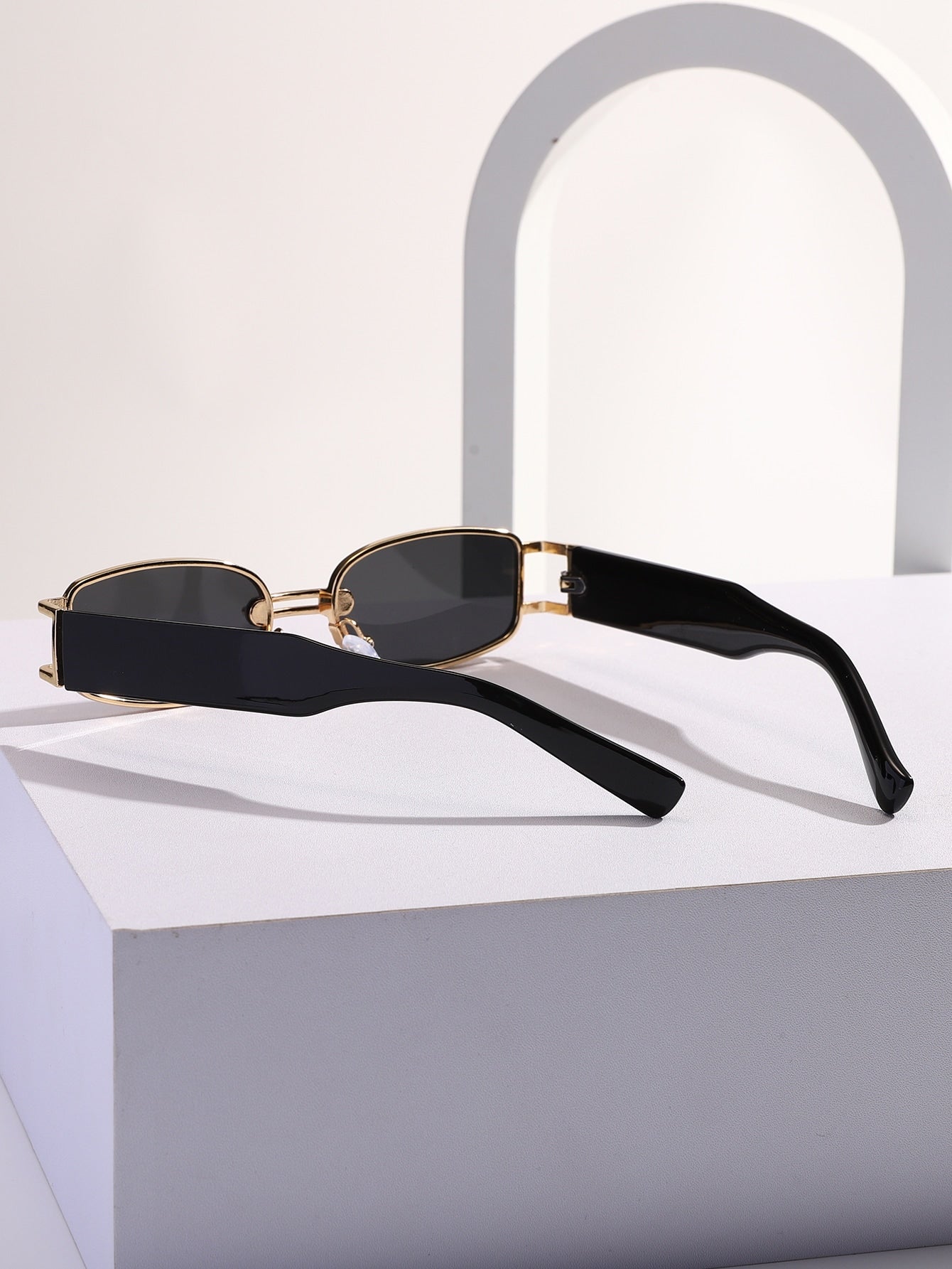 50% RABATT | BeachGlare | Mode Brille mit metallischem Rahmen