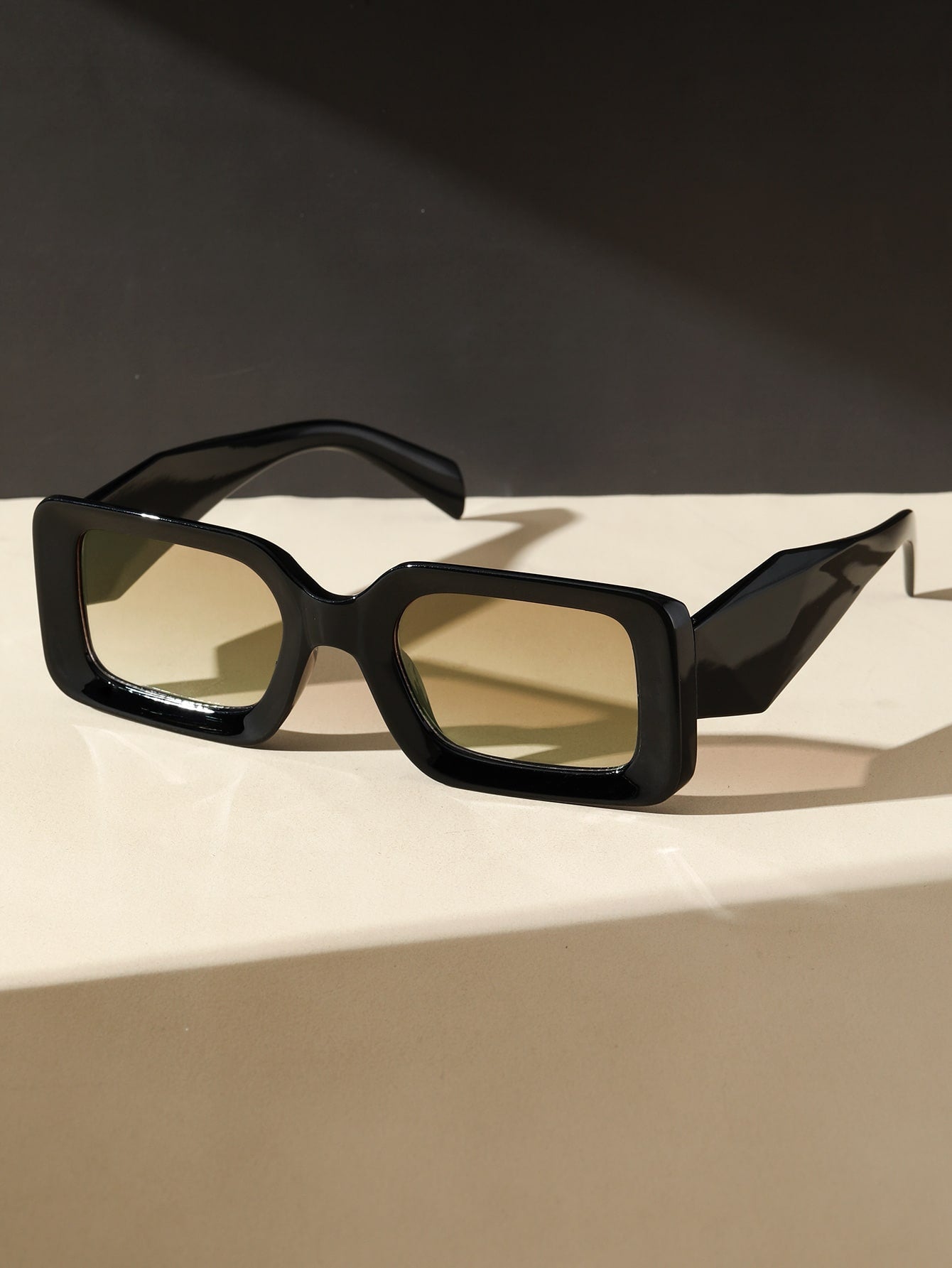 MetroFrame | Mode Brille mit quadratischem Rahmen