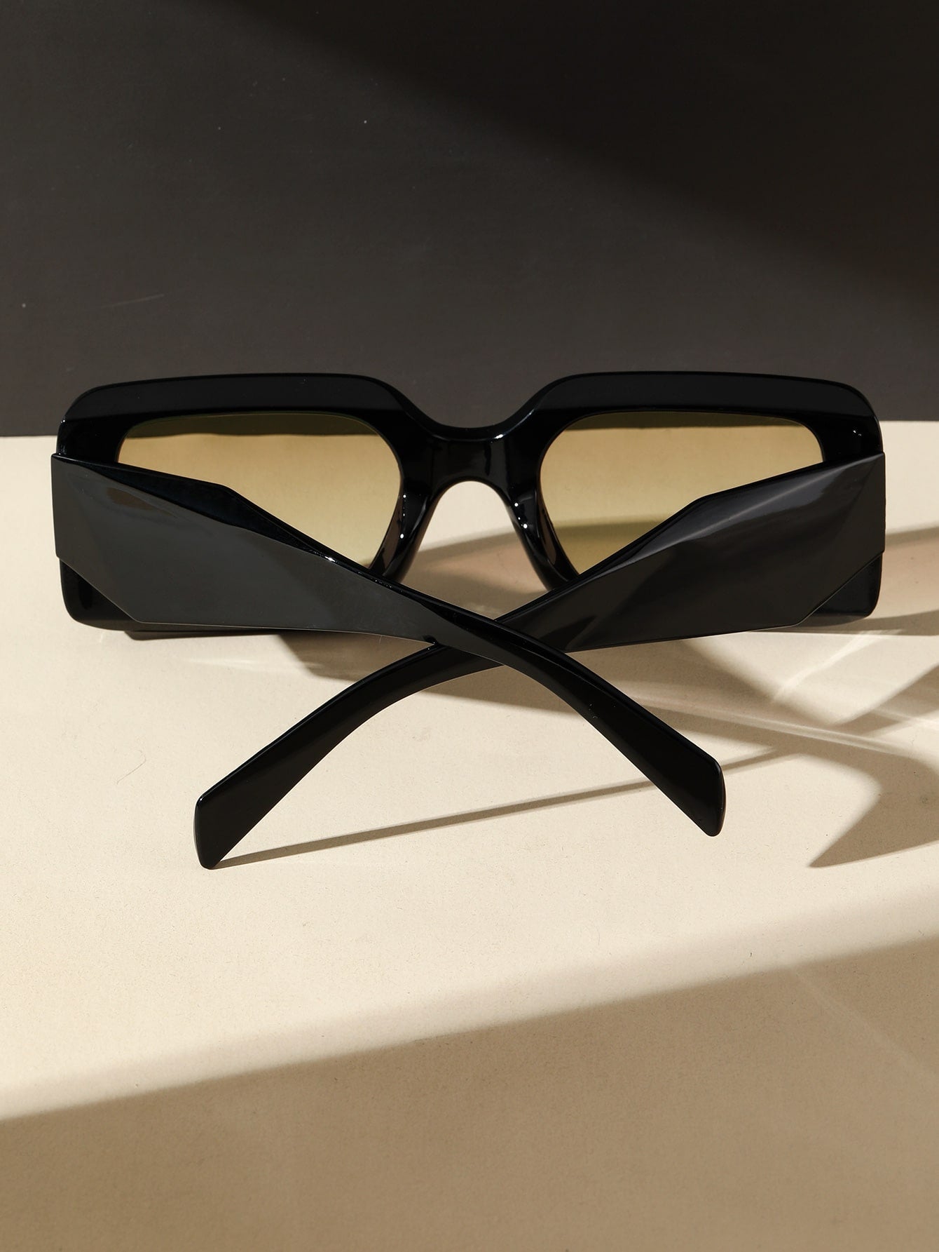 MetroFrame | Mode Brille mit quadratischem Rahmen