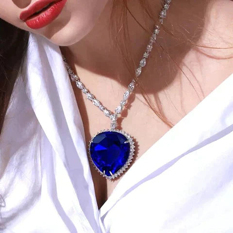 50% RABATT | EternaBlue™ | Herz-Halskette mit Blauem Kristall