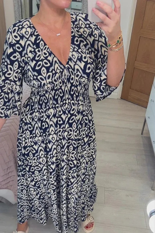 Damen Maxikleid rot mit weißem Muster, lockeres Sommerkleid mit V-Ausschnitt und 3/4 Ärmeln, elegantes Freizeitkleid für Urlaub und Alltag