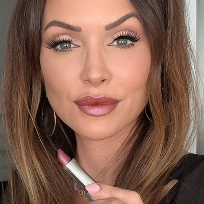 50% RABATT | SilkKiss | Ein blasses, rosafarbenes Mauve mit matt schimmerndem Lippenstift