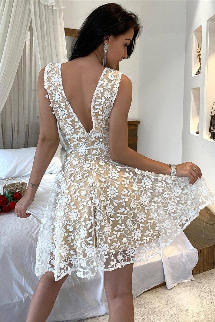 Dola™ Tiefes V-Ausschnitt-Blumenkleid