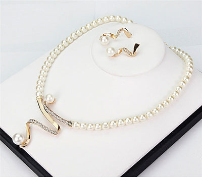 50% RABATT | Luciya™ | Elegante Perlenkette mit Twist-Design