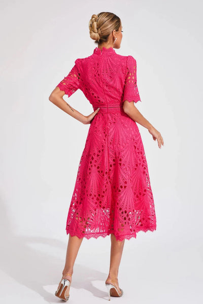 50% RABATT | VORELLE™ | LÄSSIGES KURZÄRMELIGES KLEID