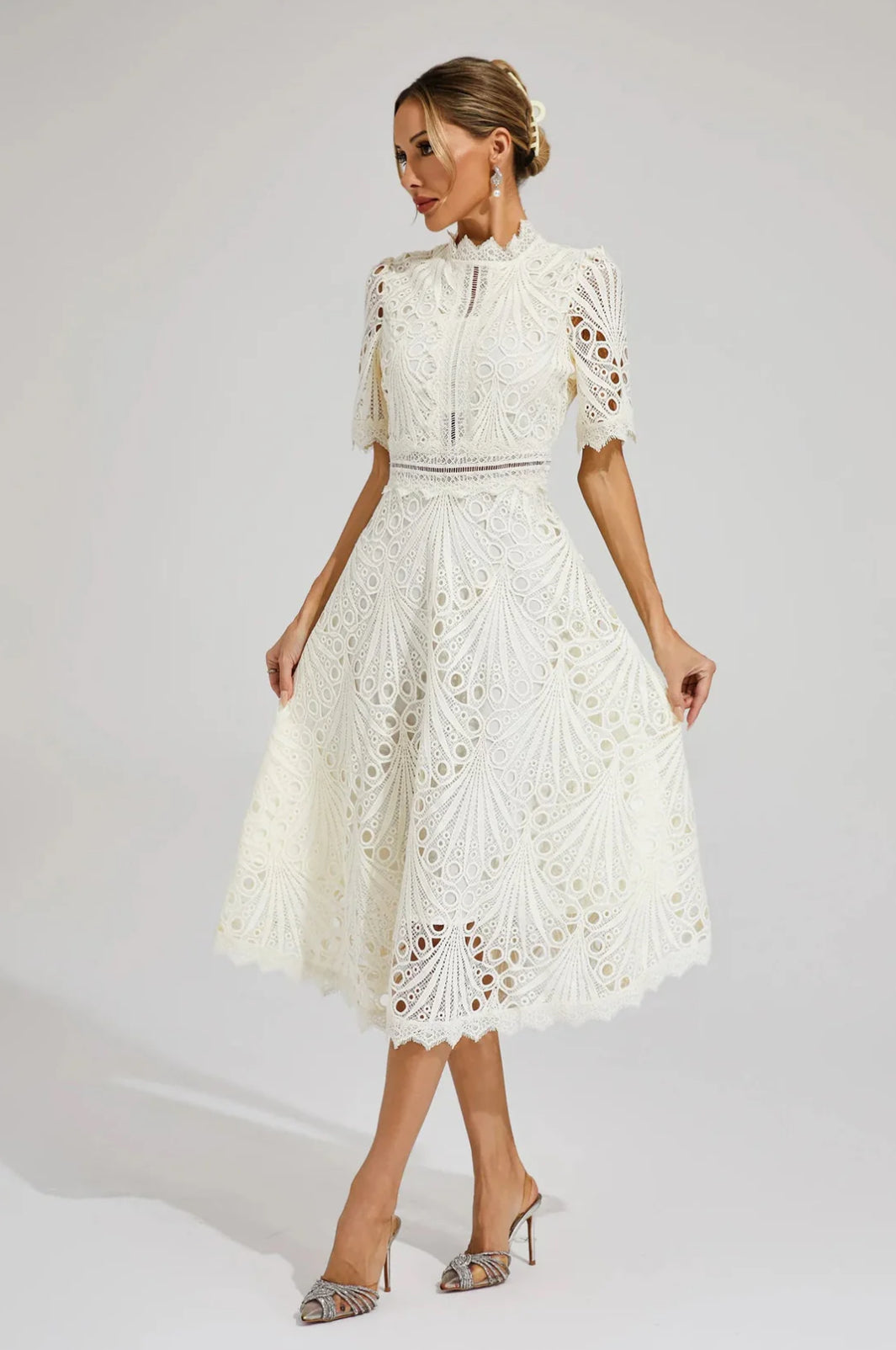 VORELLE™ | LÄSSIGES KURZÄRMELIGES KLEID