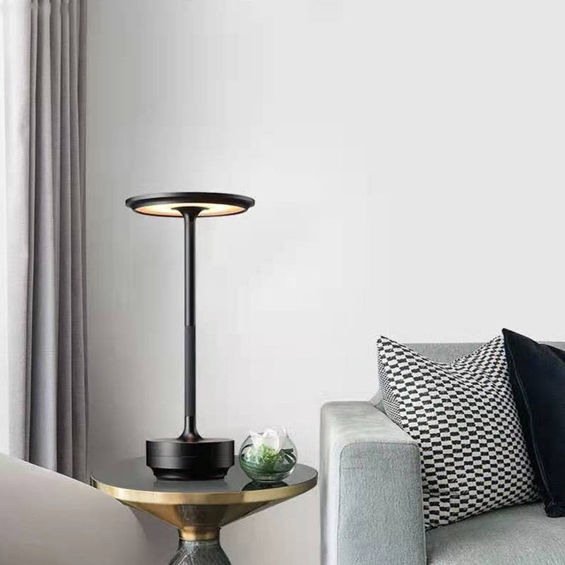 Moderne LED Tischlampe dimmbar in Schwarz, Gold und Silber, wiederaufladbare Designer Nachttischlampe für Wohnzimmer, Schlafzimmer und Büro