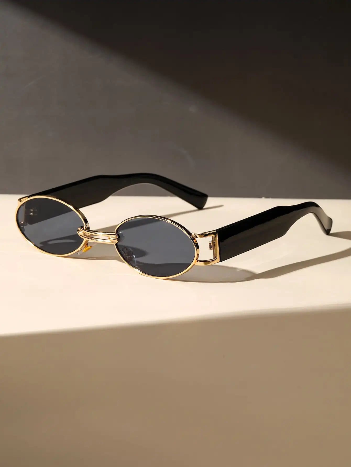 BelezaaChic | Sonnenbrille mit Goldrahmen