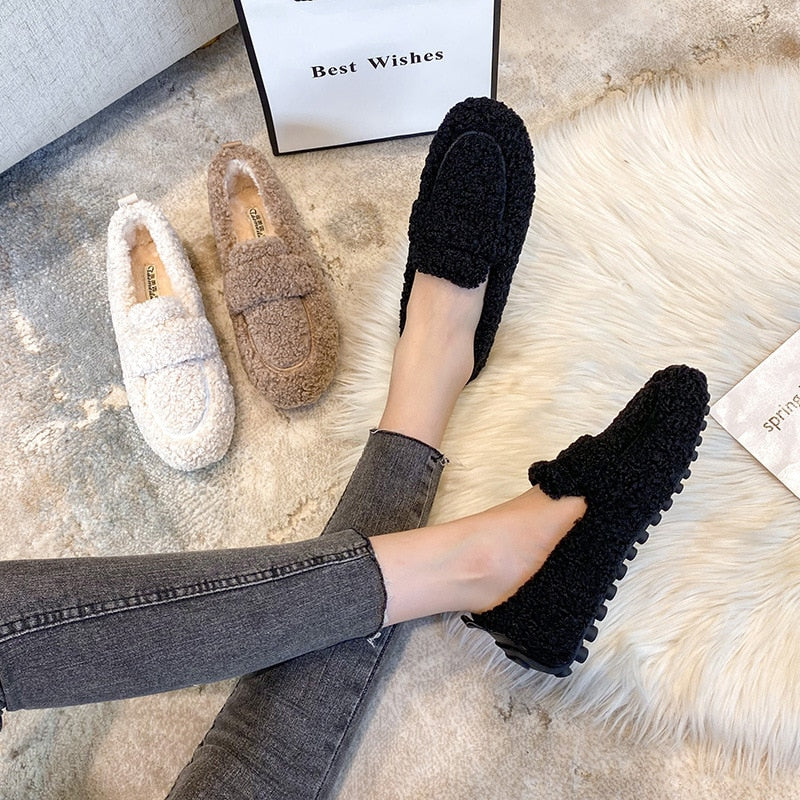 CozyLuxe™ Plüschpantoffeln – Komfort und Stil