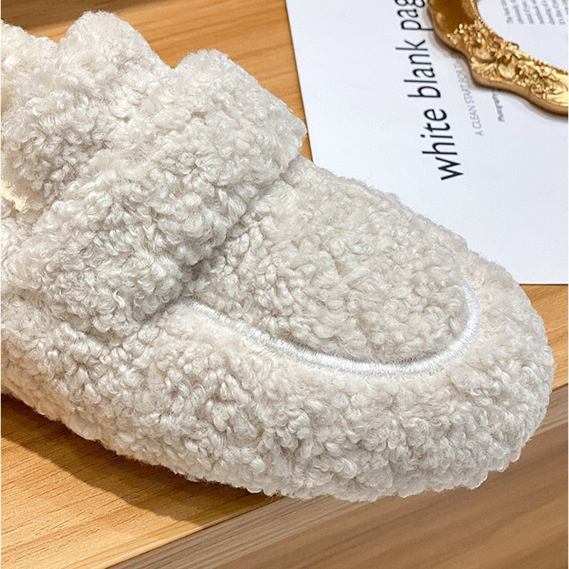 CozyLuxe™ Plüschpantoffeln – Komfort und Stil