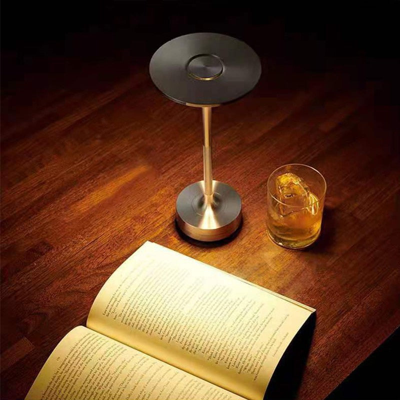 Moderne LED Tischlampe dimmbar in Schwarz, Gold und Silber, wiederaufladbare Designer Nachttischlampe für Wohnzimmer, Schlafzimmer und Büro