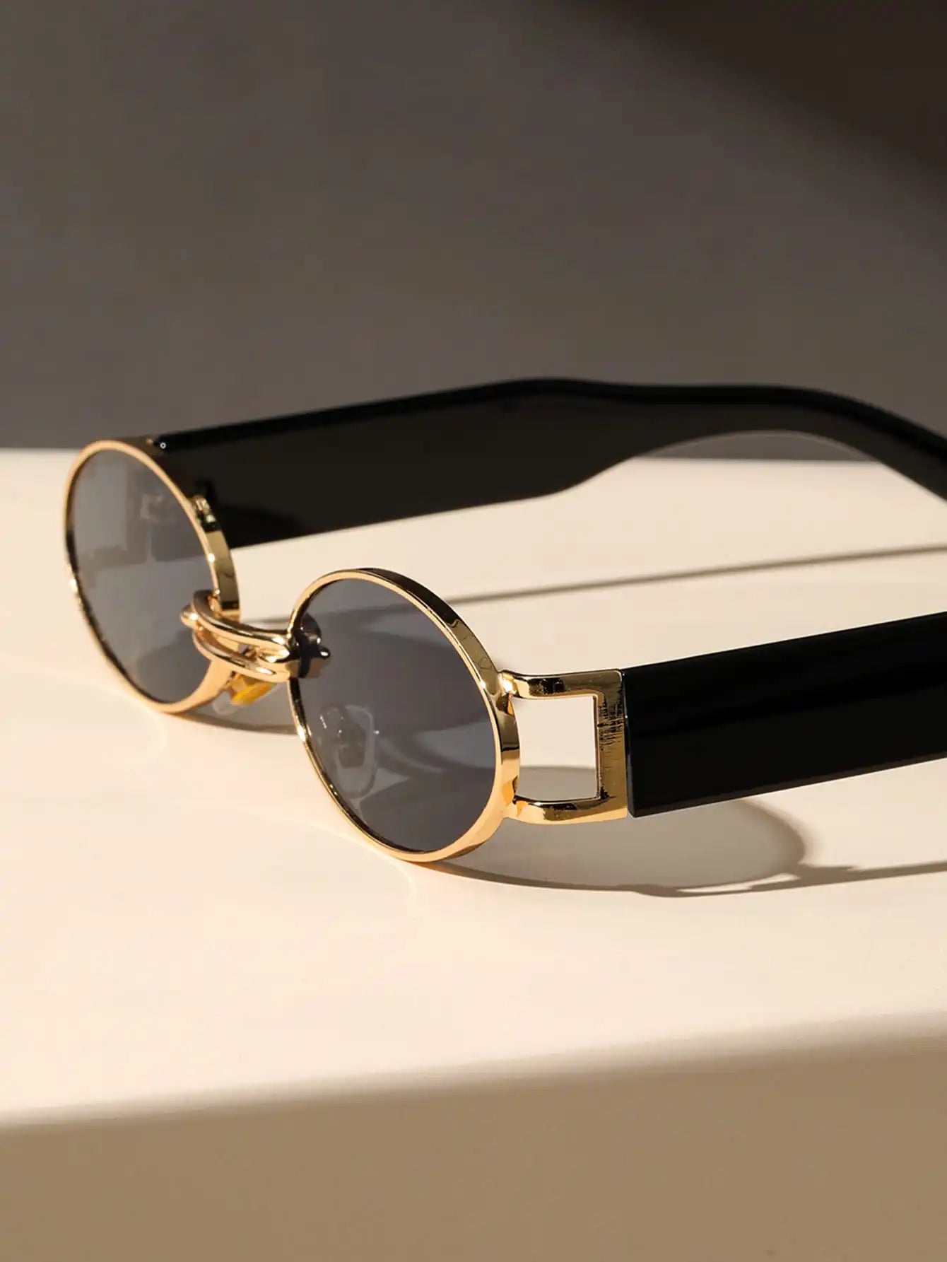 BelezaaChic | Sonnenbrille mit Goldrahmen