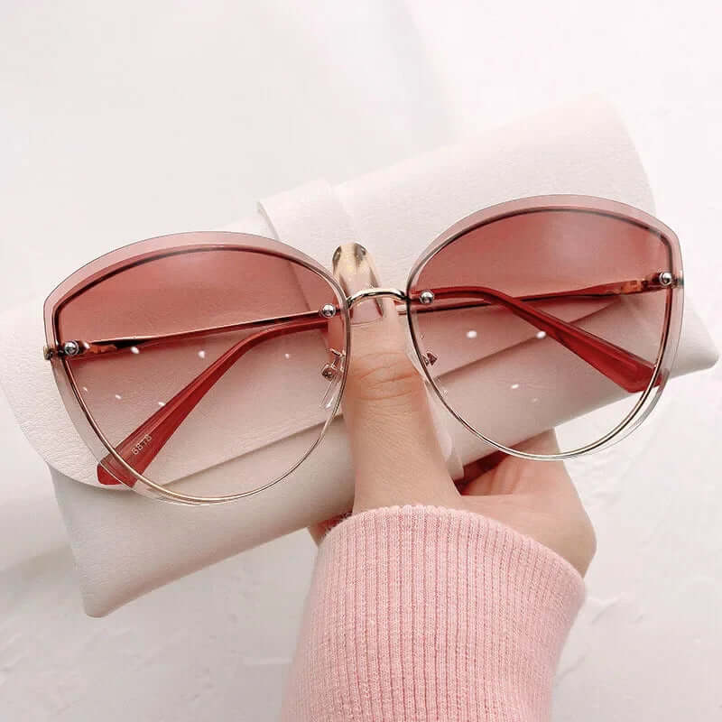 50% RABATT | SolarCharm Cat-Eye | Sonnenbrille Damen, Randlose Katzenaugenform UV400