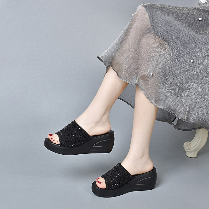 ShineLift™ | 2025 Neues Design, Glänzende Sandalen mit Keilabsatz für Damen